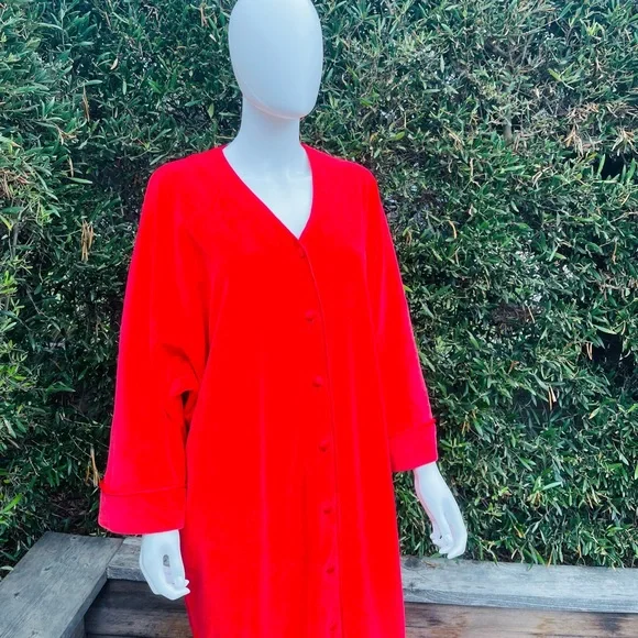 Diamond Tea Red Button Down Robe/ Dressing Gown
